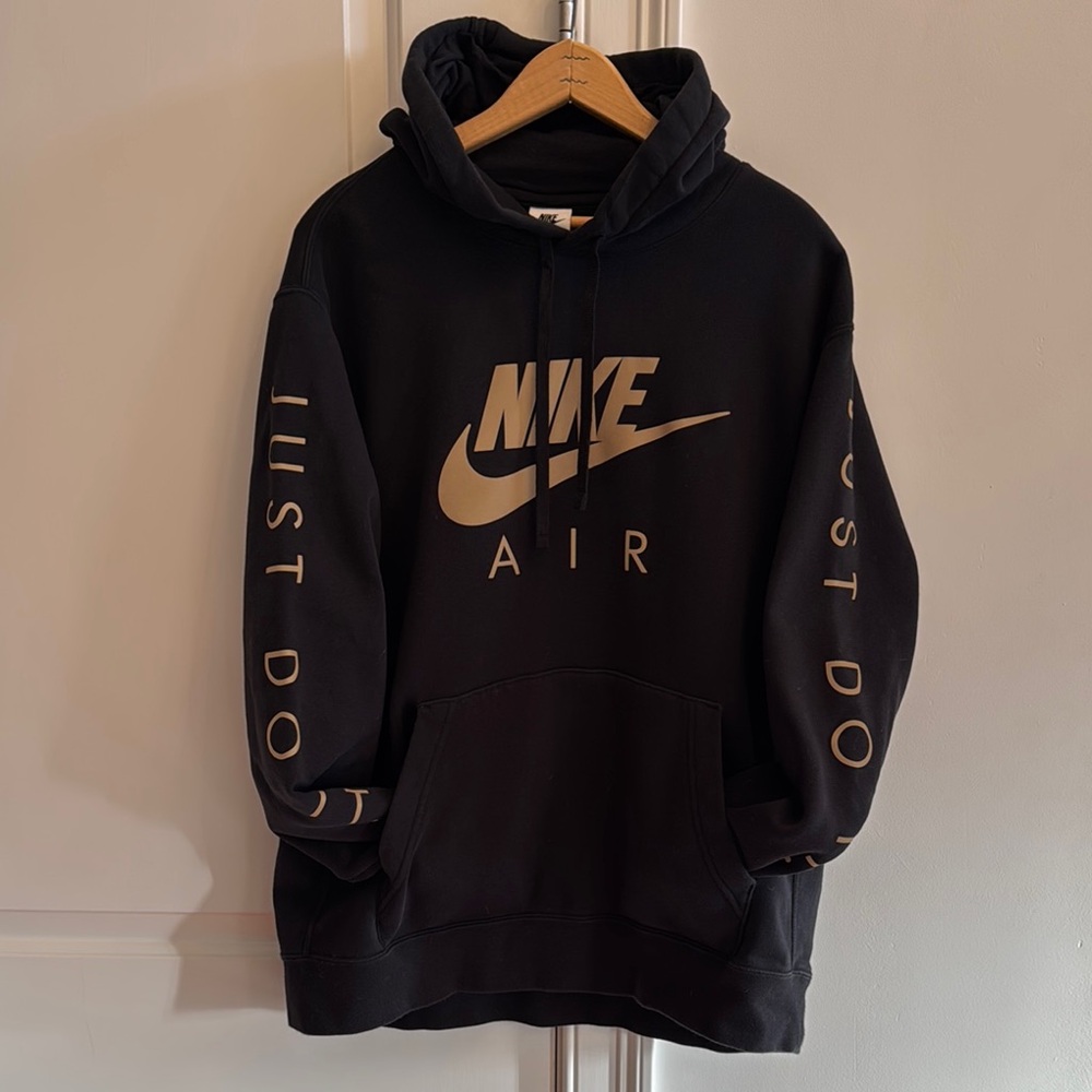 Mens Black Nike sweatshirt/hoodie with Tan Lettering Sz XL